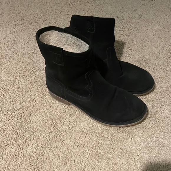 Short black boots - Picture 1 of 3